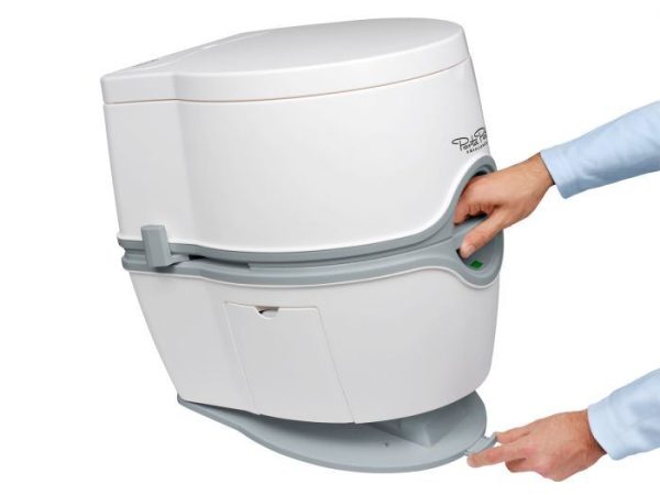 Kit Di Fissaggio Al Suolo Porta Potti Excellence (Piastra Pavimento)