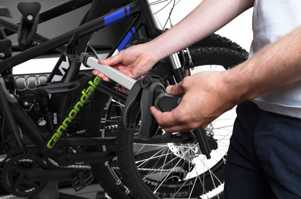 601111_sized_1800x1200_rev_1.jpg Portabici Thule Velospace XT 939