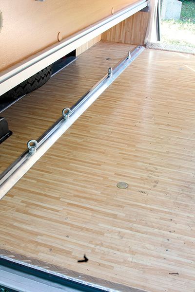 barregarage-bars-279.jpg Barre Garage Bar Premium 200 Fiamma